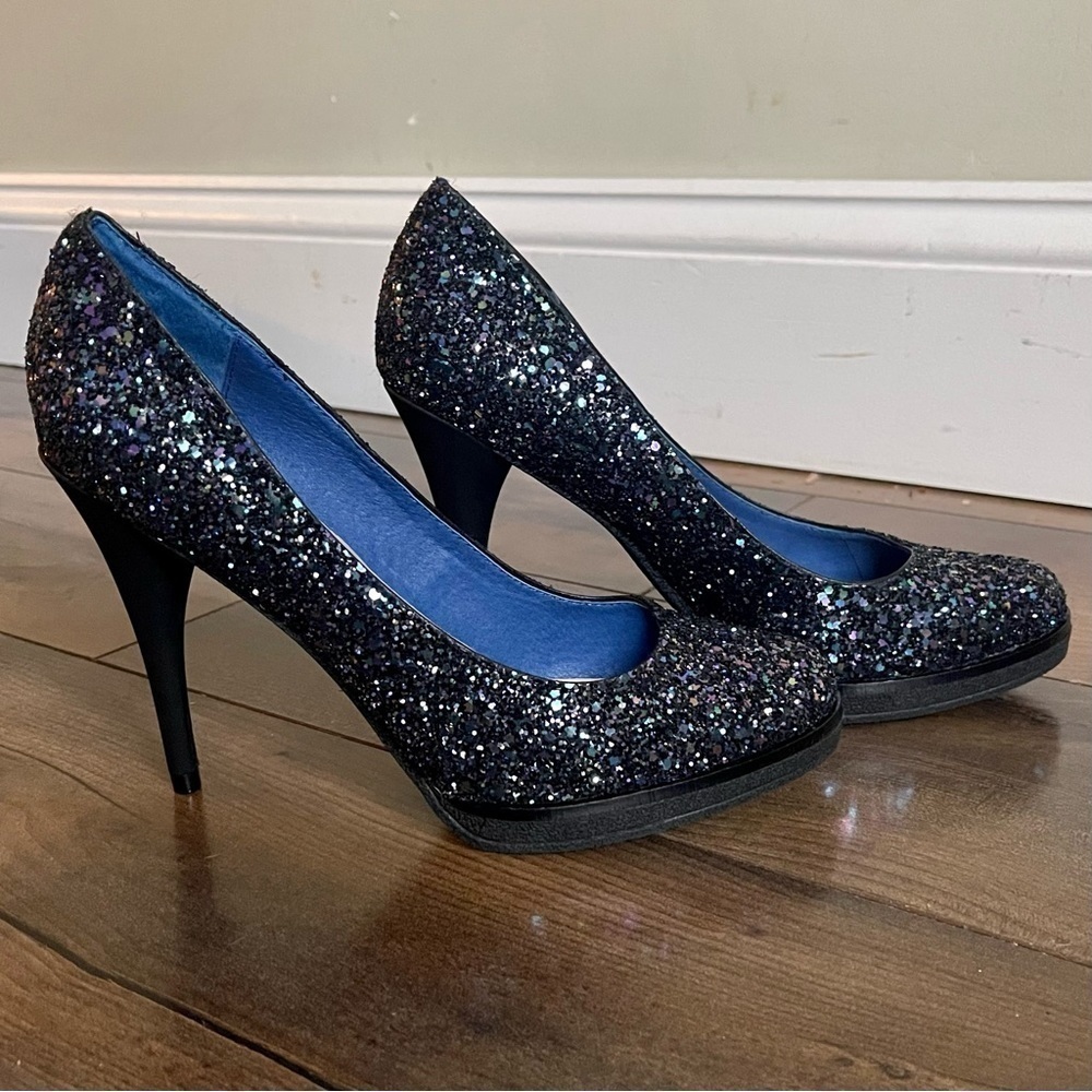 Sparkling Juicy Couture 4” heels - Picture 8 of 14